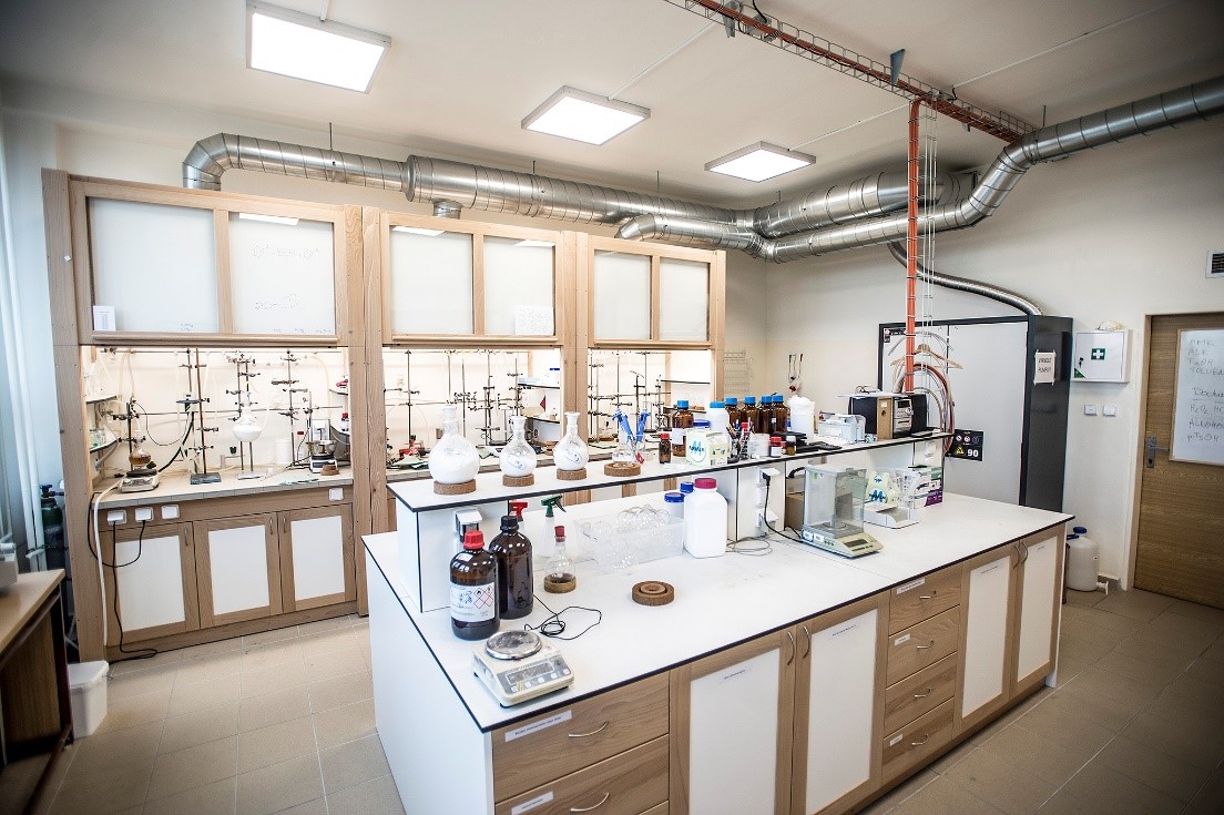 Custom synthesis - Santiago lab - Santiago lab